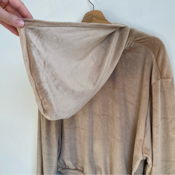 SKIMS Beige Zip-Up Hoodie - Picture 9 of 10